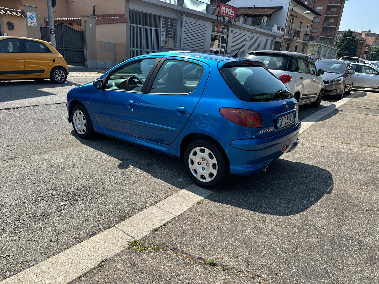 PEUGEOT 206 1.4 5P ENFANT TERRIBLE – PRATICA, SCATTANTE E DALLO STILE GIOVANE