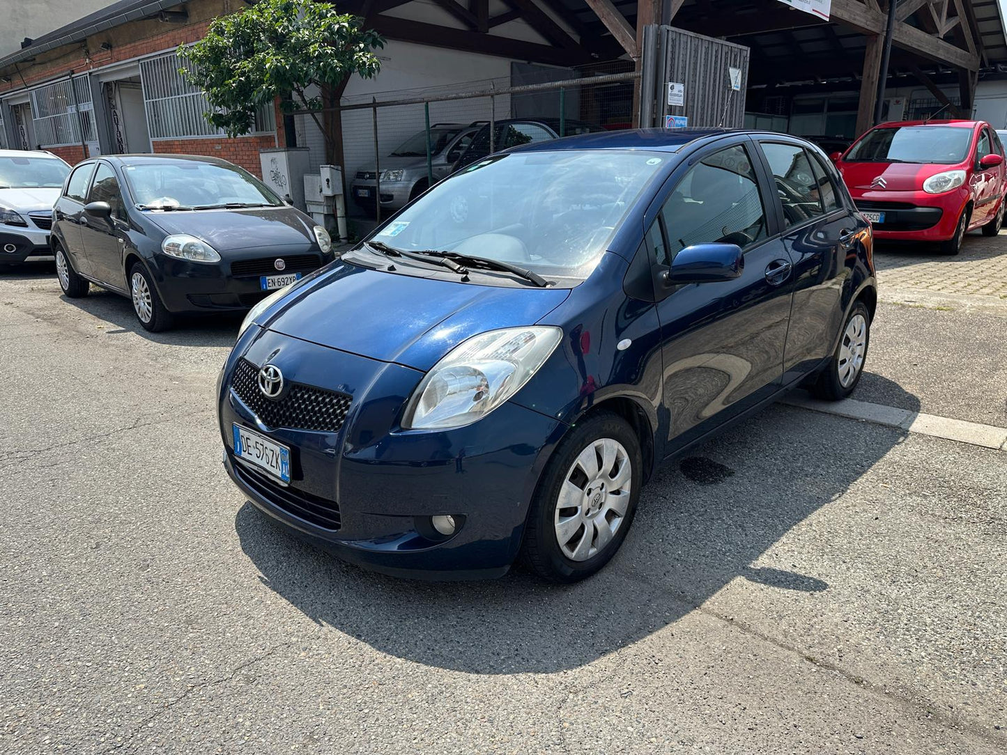 TOYOTA YARIS 1.3 5P NAVI – AFFIDABILITÀ GIAPPONESE AL GIUSTO PREZZO!