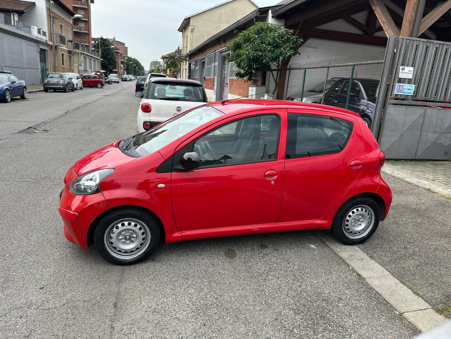 TOYOTA AYGO 1.0 VVT-i 5 PORTE SOL – COMPATTA, AGILE E CONSUMI RIDOTTI