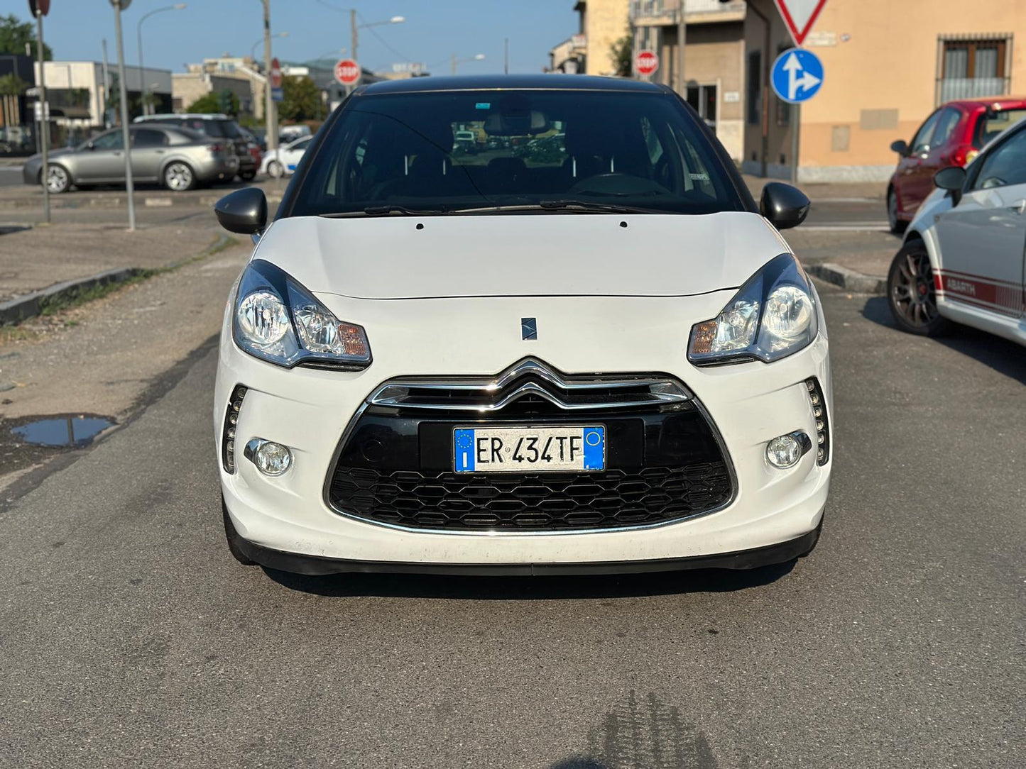 DS 3 1.2 VTi 82 JUST BLACK – COMPATTA, ELEGANTE E DALLO STILE UNICO