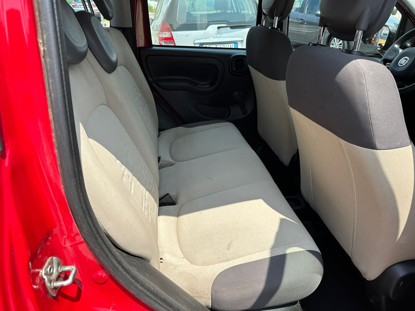 FIAT PANDA 0.9 TWINAIR LOUNGE – POCHI KM, INTERNI CURATI E ALIMENTAZIONE A GAS!