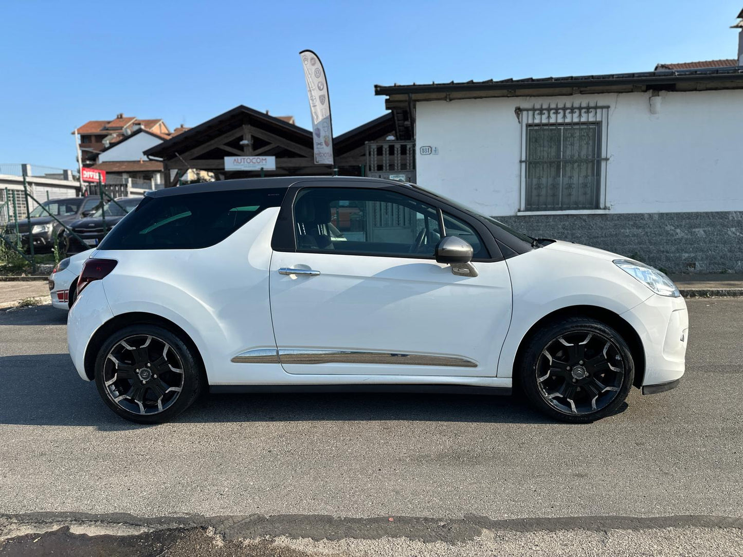 DS 3 1.2 VTi 82 JUST BLACK – COMPATTA, ELEGANTE E DALLO STILE UNICO