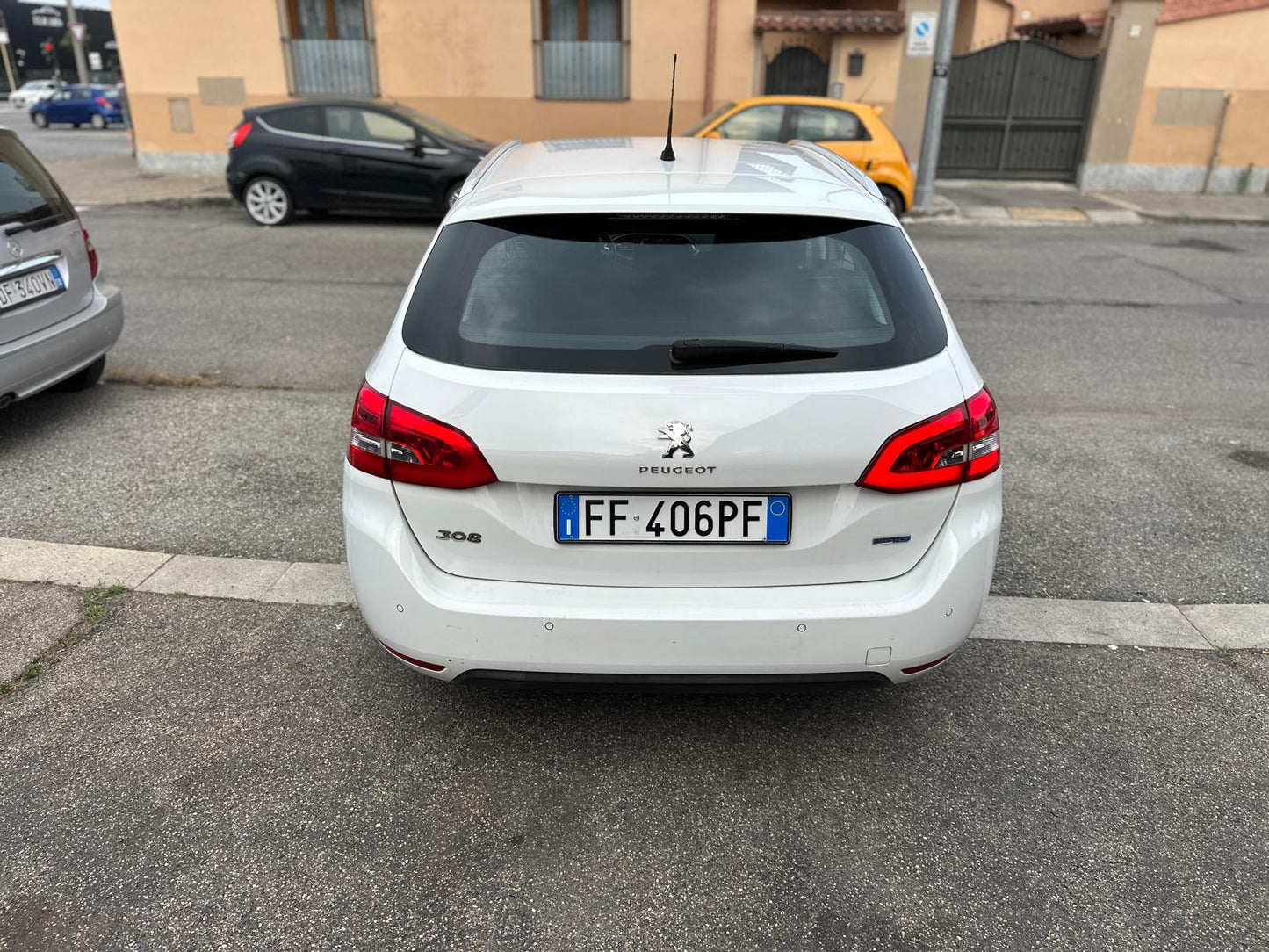 PEUGEOT 308 SW 1.6 BlueHDi 120 CV EAT6 GT LINE – SPORTIVA, SPAZIOSA E SUPER ACCESSORIATA!