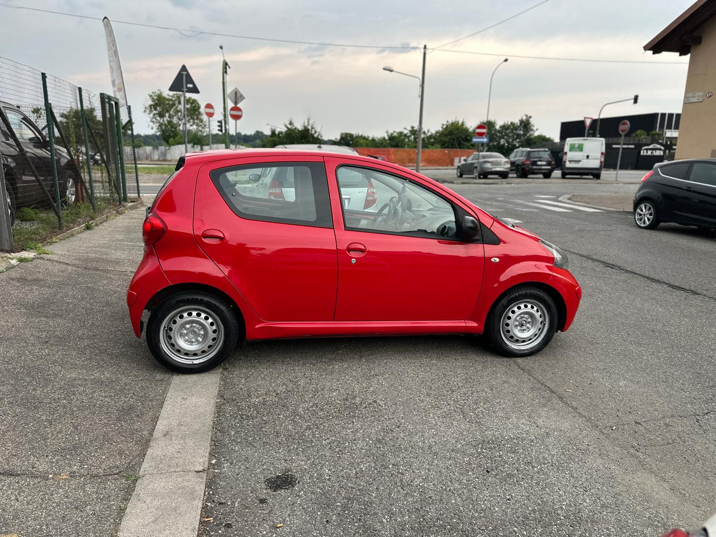 TOYOTA AYGO 1.0 VVT-i 5 PORTE SOL – COMPATTA, AGILE E CONSUMI RIDOTTI