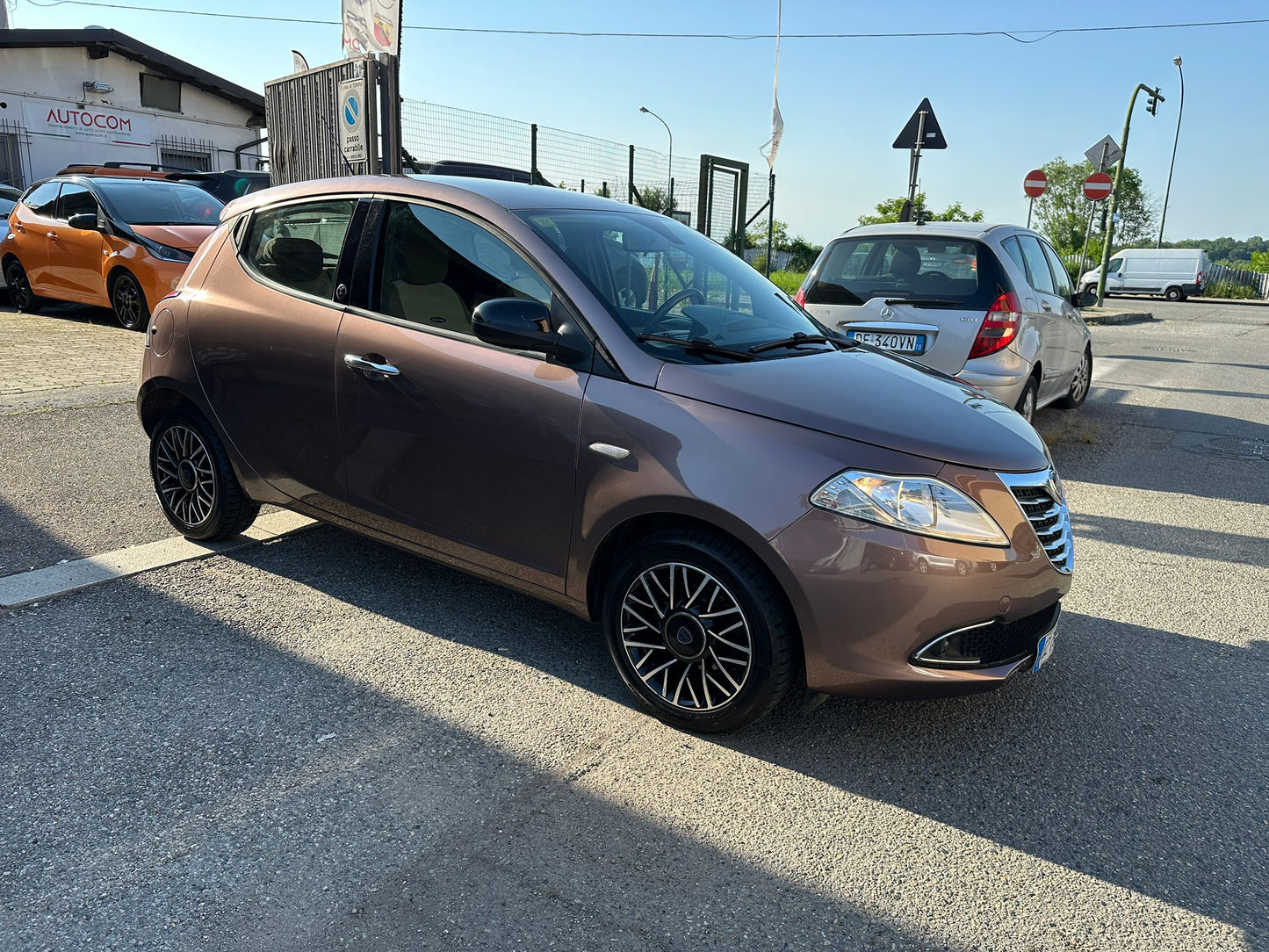 LANCIA YPSILON 1.2 ELLE – ELEGANZA E STILE ITALIANO, EURO 6 E BEN ACCESSORIATA!