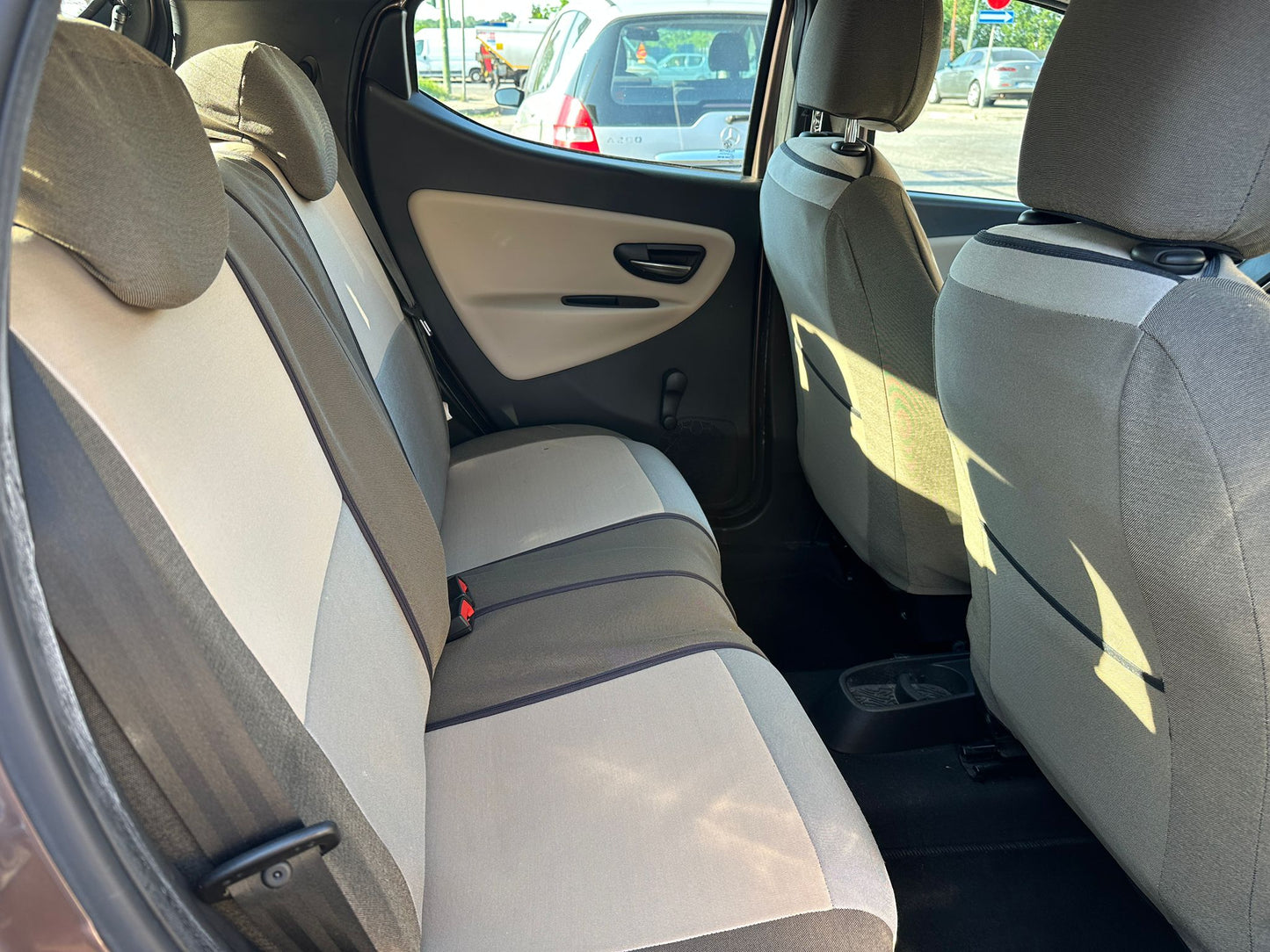 LANCIA YPSILON 1.2 ELLE – ELEGANZA E STILE ITALIANO, EURO 6 E BEN ACCESSORIATA!