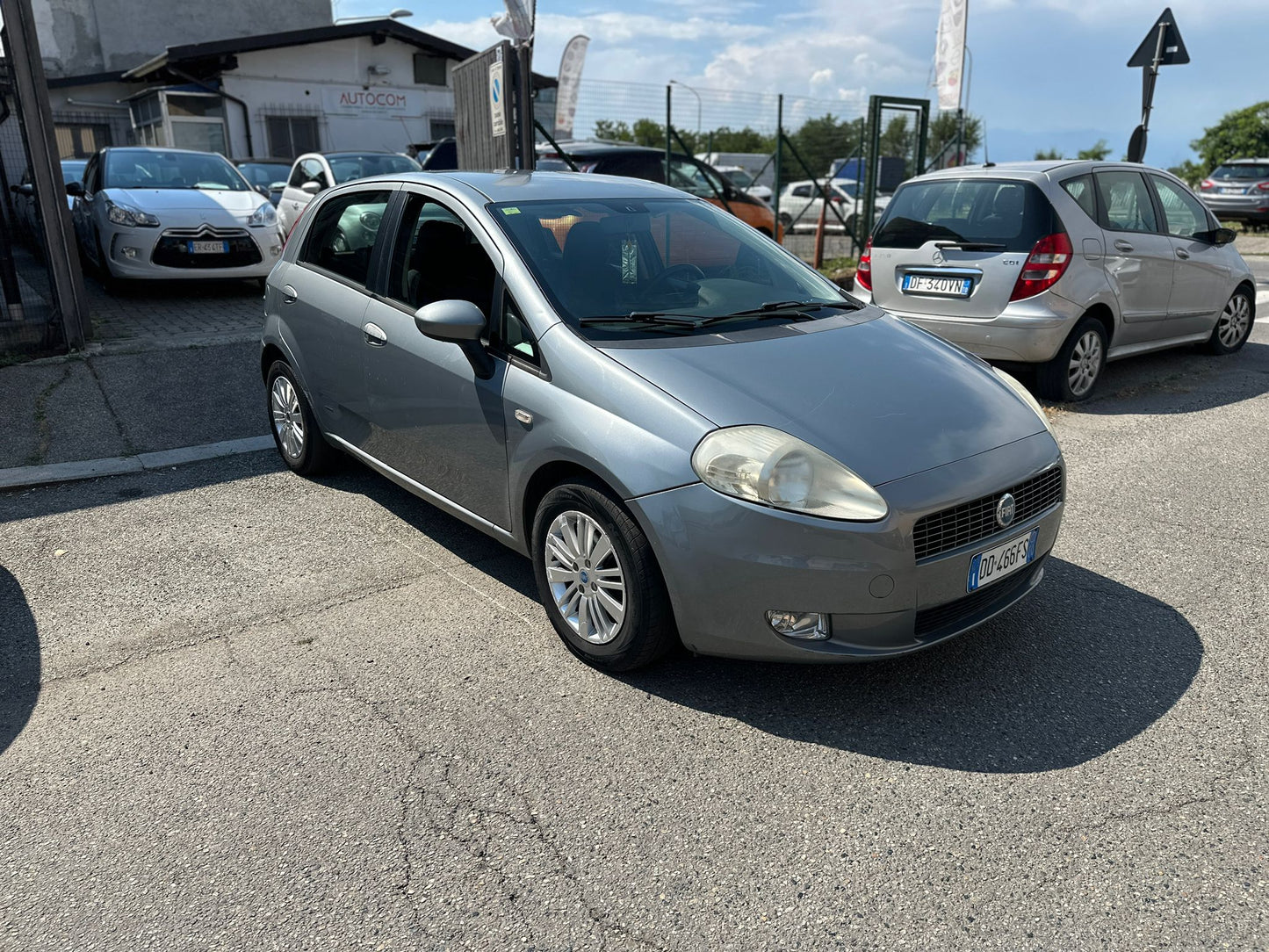FIAT GRANDE PUNTO 1.4 16V 5 PORTE EMOTION – OCCASIONE PER CHI CERCA UN'UTILITARIA BEN ACCESSORIATA