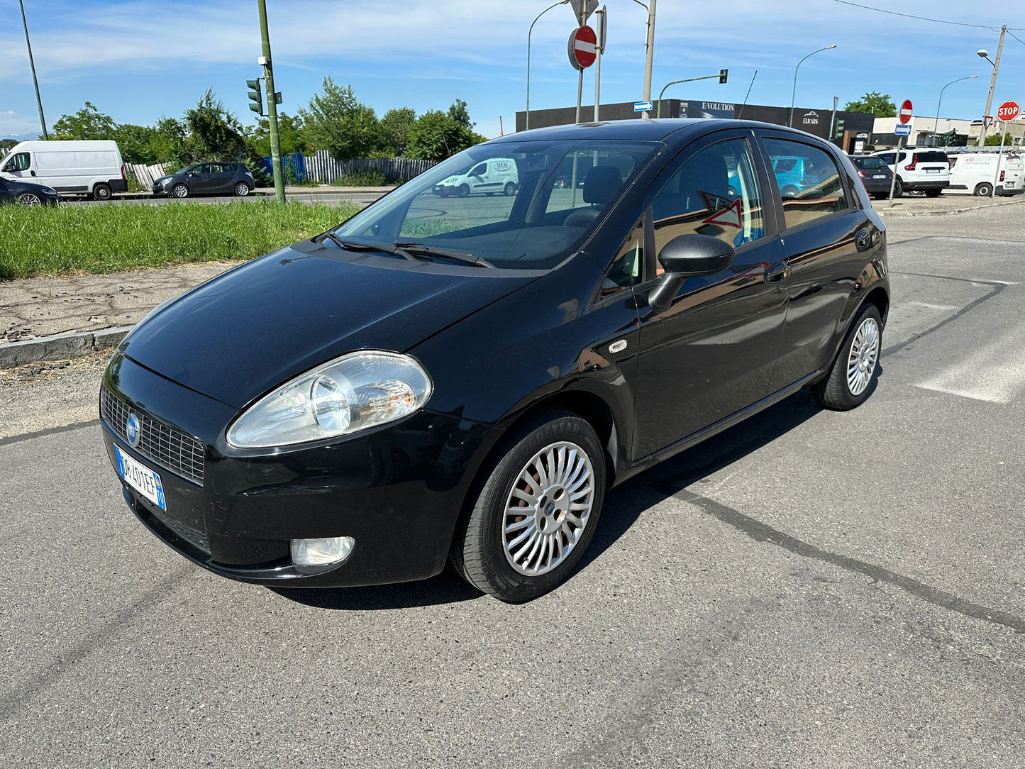 FIAT GRANDE PUNTO 1.4 5P DYNAMIC – CITYCAR SPAZIOSA, ECONOMICA E SENZA TEMPO!