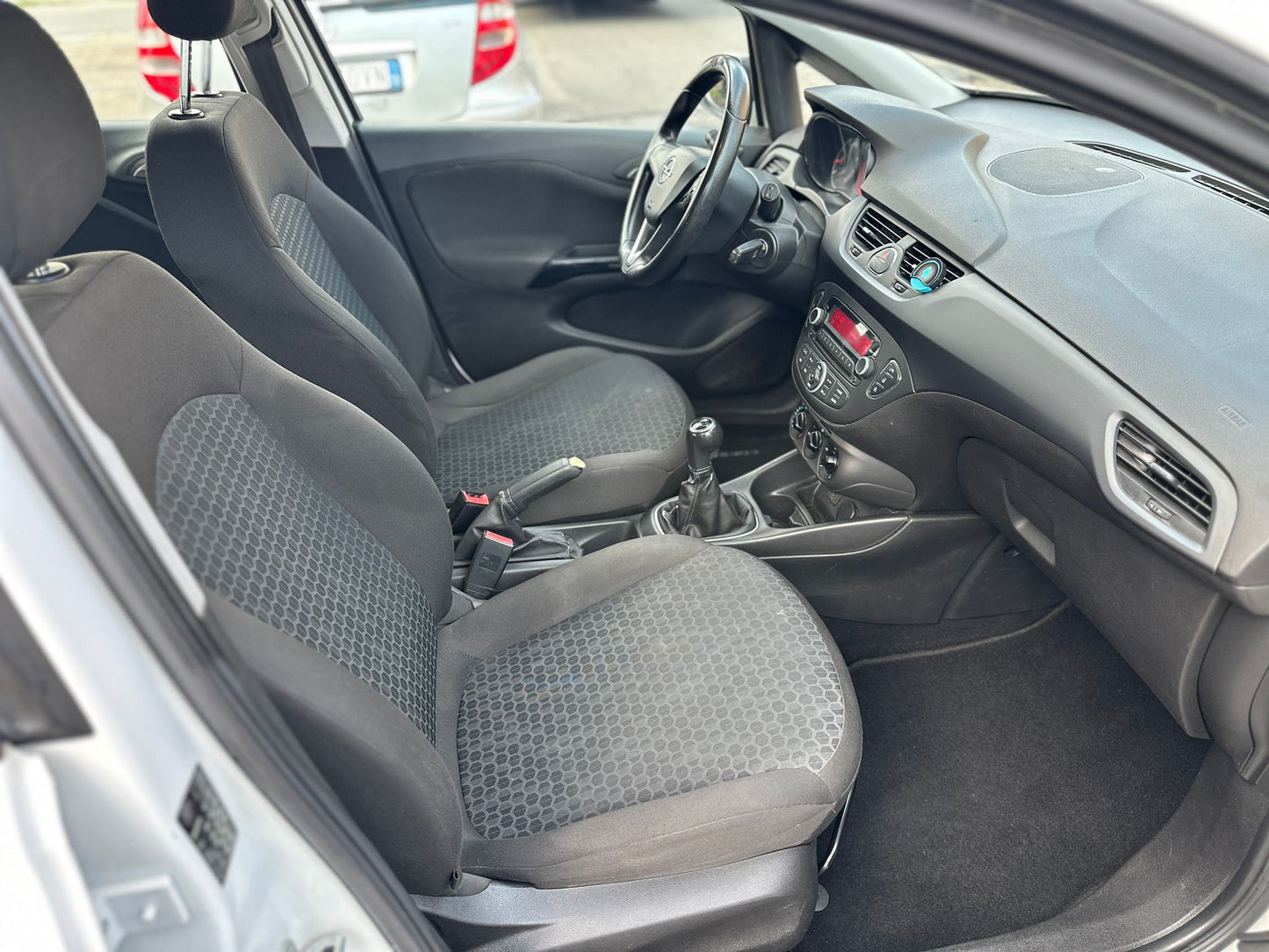 OPEL CORSA 1.4 GPL TECH 5 PORTE b-COLOR – MODERNA, EFFICIENTE E A GPL