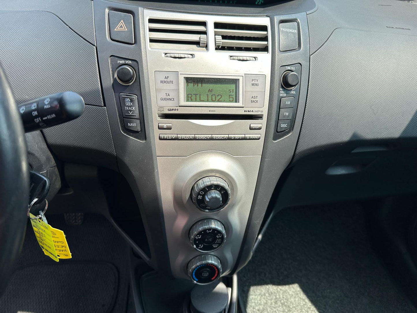 TOYOTA YARIS 1.3 5P NAVI – AFFIDABILITÀ GIAPPONESE AL GIUSTO PREZZO!