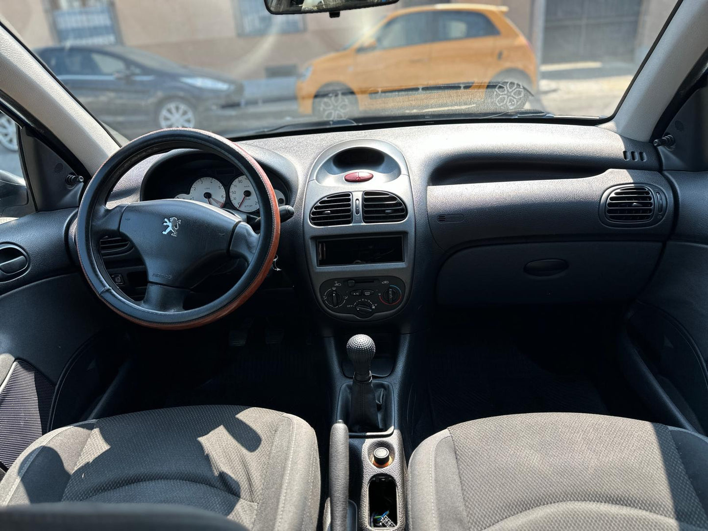 PEUGEOT 206 1.4 5P ENFANT TERRIBLE – PRATICA, SCATTANTE E DALLO STILE GIOVANE