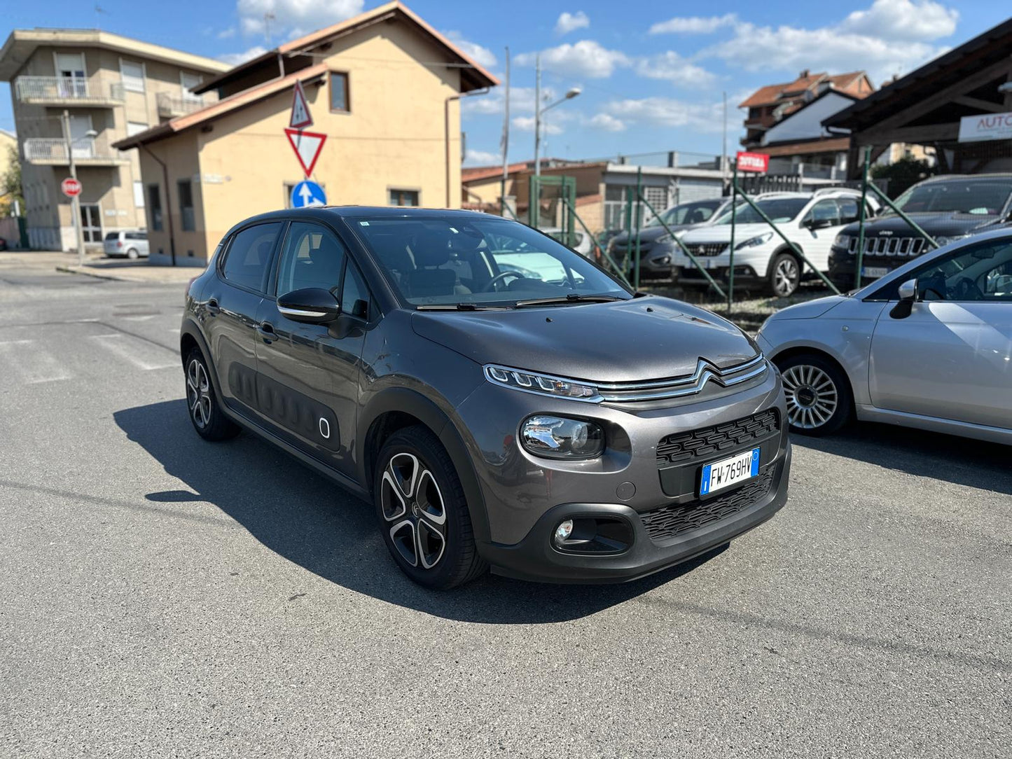 (Torino Auto-Com)CITROËN C3 PURETECH 82 UPTOWN