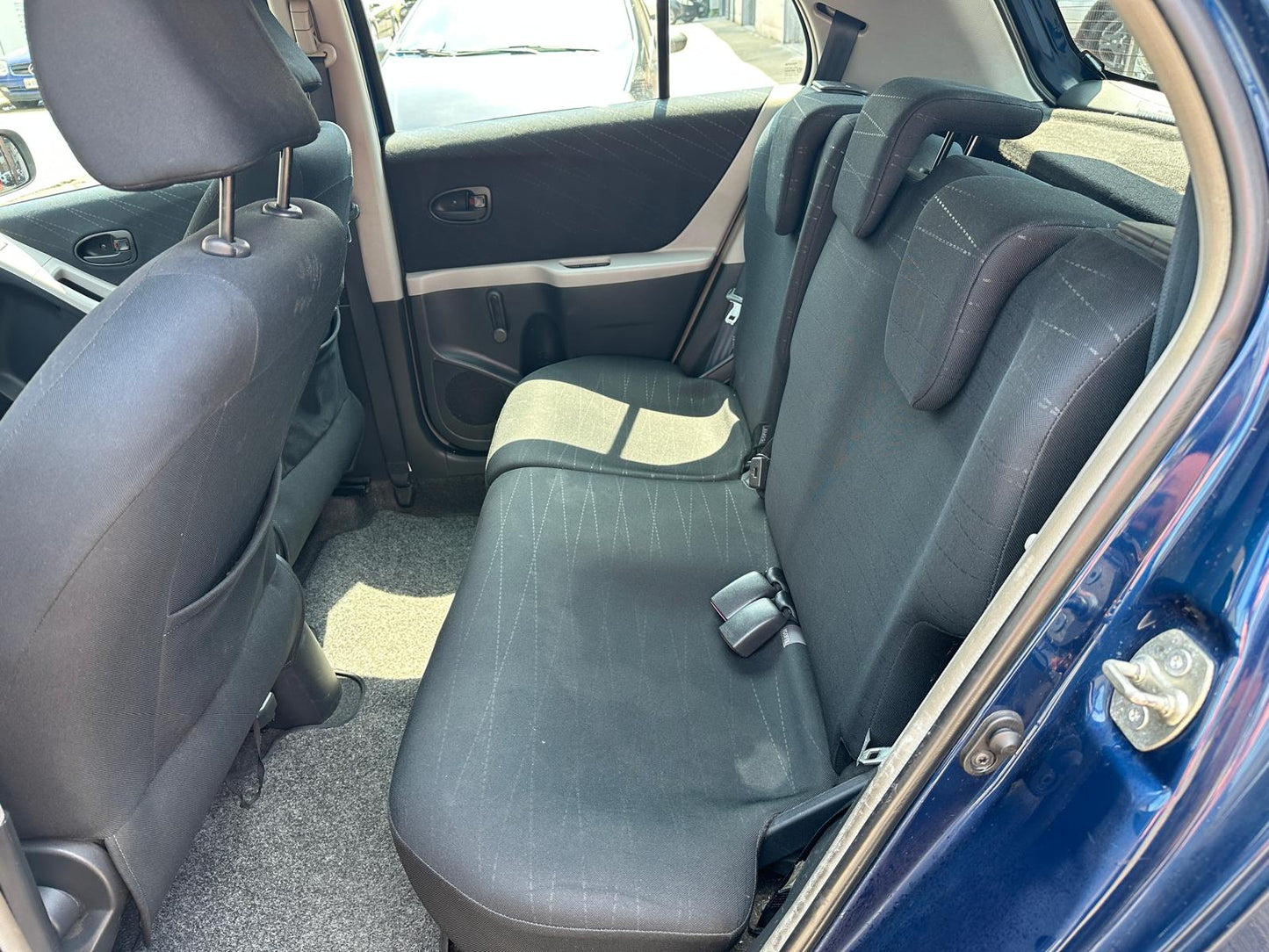 TOYOTA YARIS 1.3 5P NAVI – AFFIDABILITÀ GIAPPONESE AL GIUSTO PREZZO!