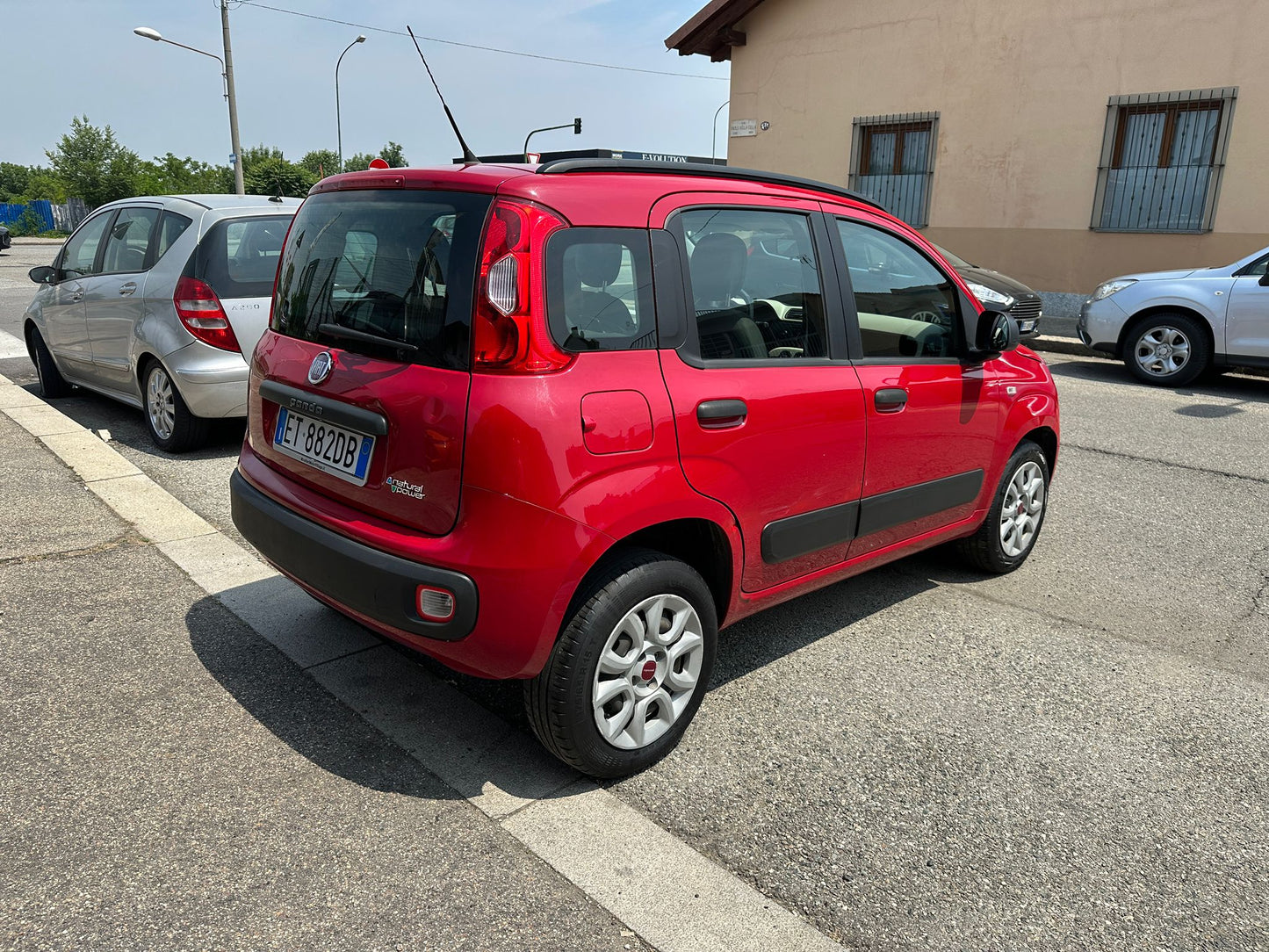 FIAT PANDA 0.9 TWINAIR LOUNGE – POCHI KM, INTERNI CURATI E ALIMENTAZIONE A GAS!