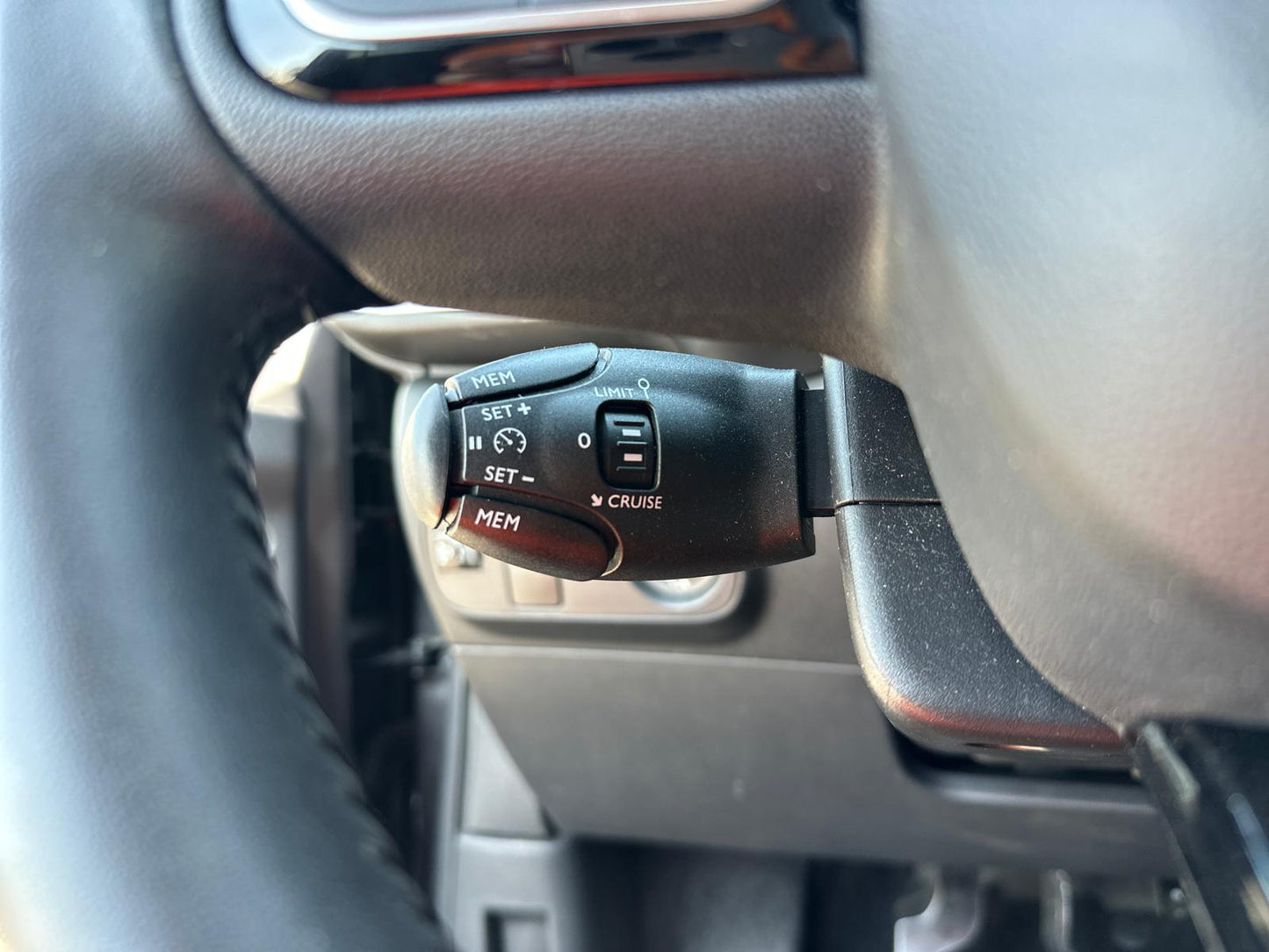 (Torino Auto-Com)CITROËN C3 PURETECH 82 UPTOWN