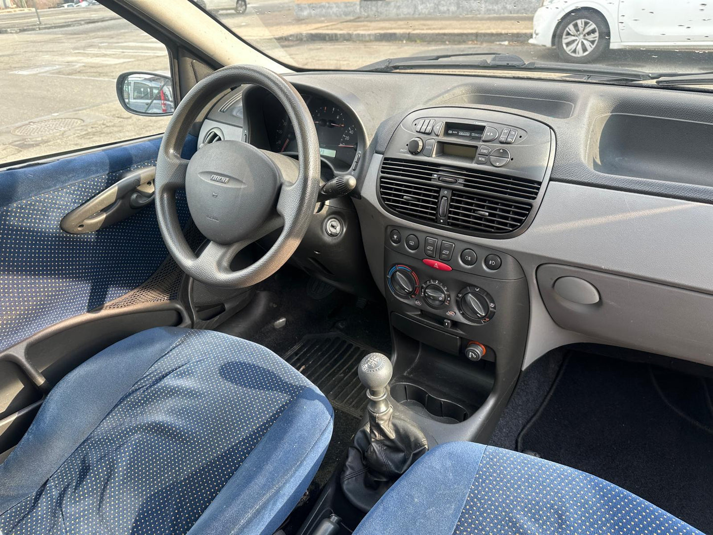 Fiat Punto 1.2i 16V 3 Porte HLX