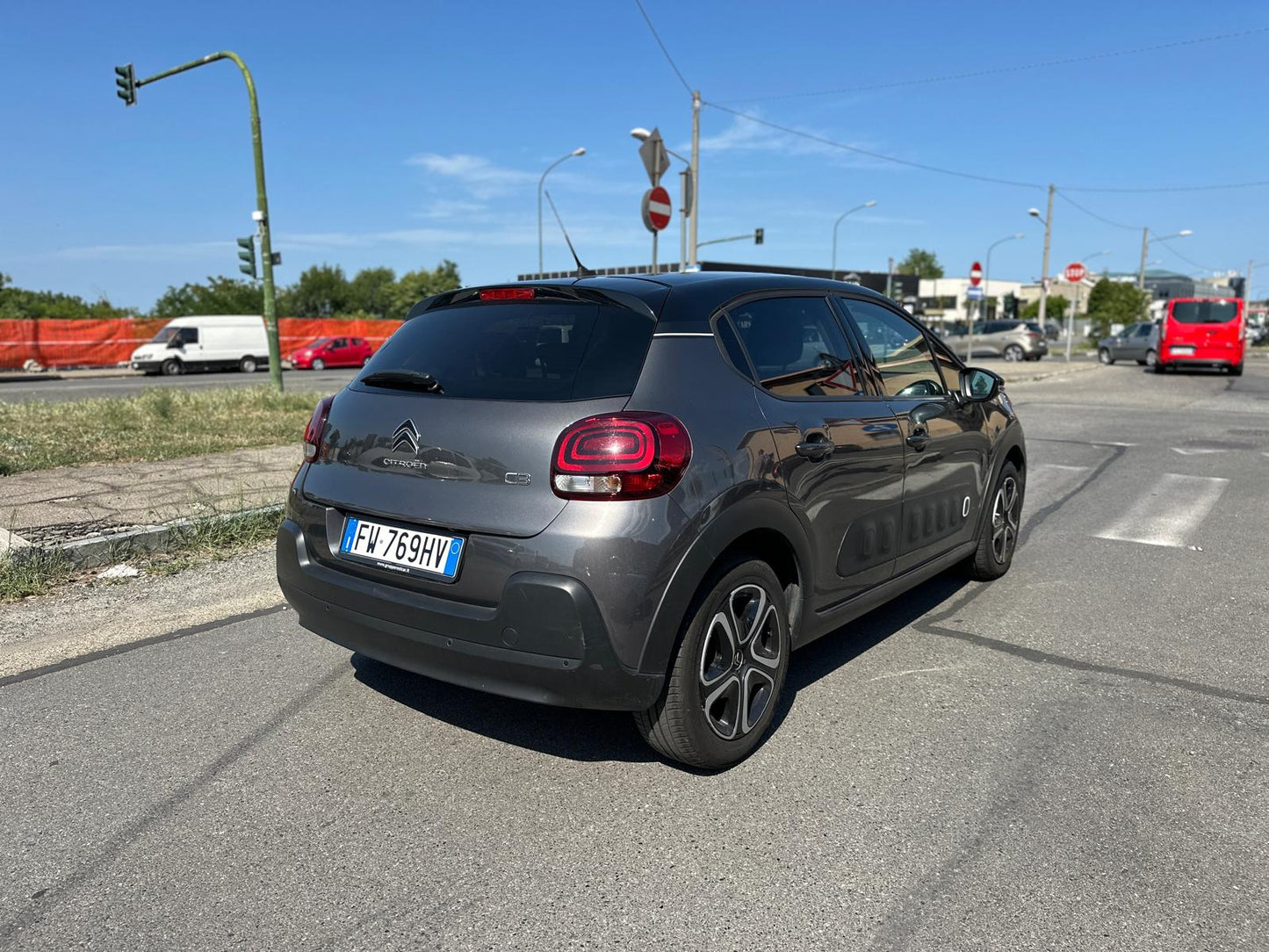 (Torino Auto-Com)CITROËN C3 PURETECH 82 UPTOWN