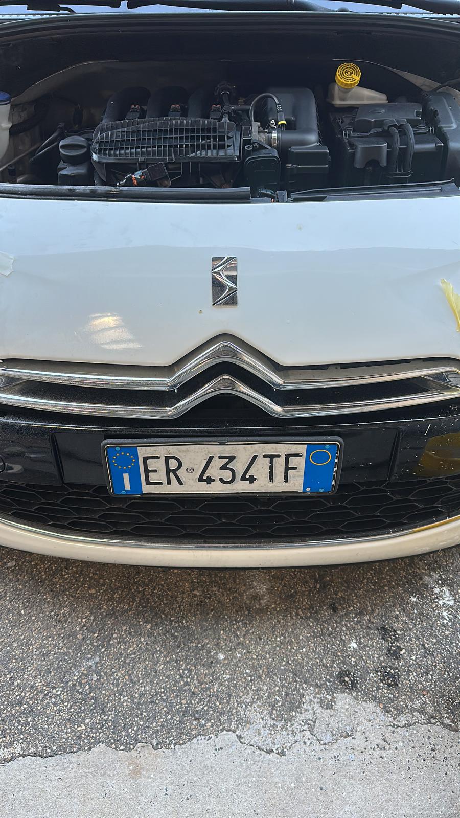 DS 3 1.2 VTi 82 JUST BLACK – COMPATTA, ELEGANTE E DALLO STILE UNICO