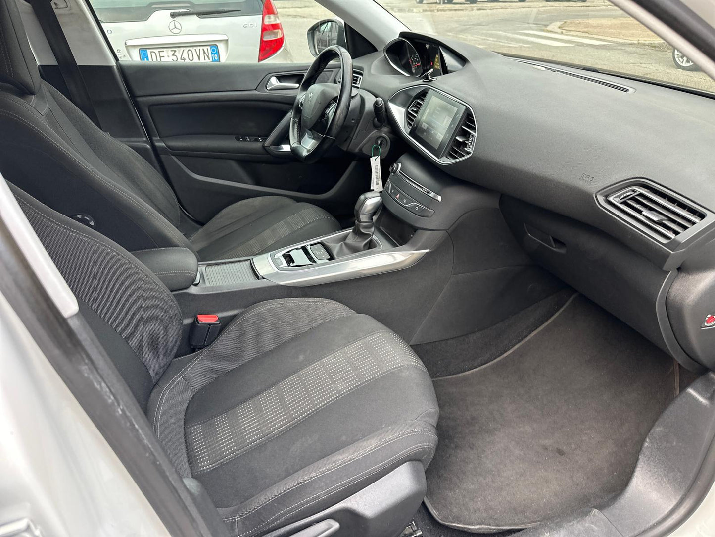 PEUGEOT 308 SW 1.6 BlueHDi 120 CV EAT6 GT LINE – SPORTIVA, SPAZIOSA E SUPER ACCESSORIATA!
