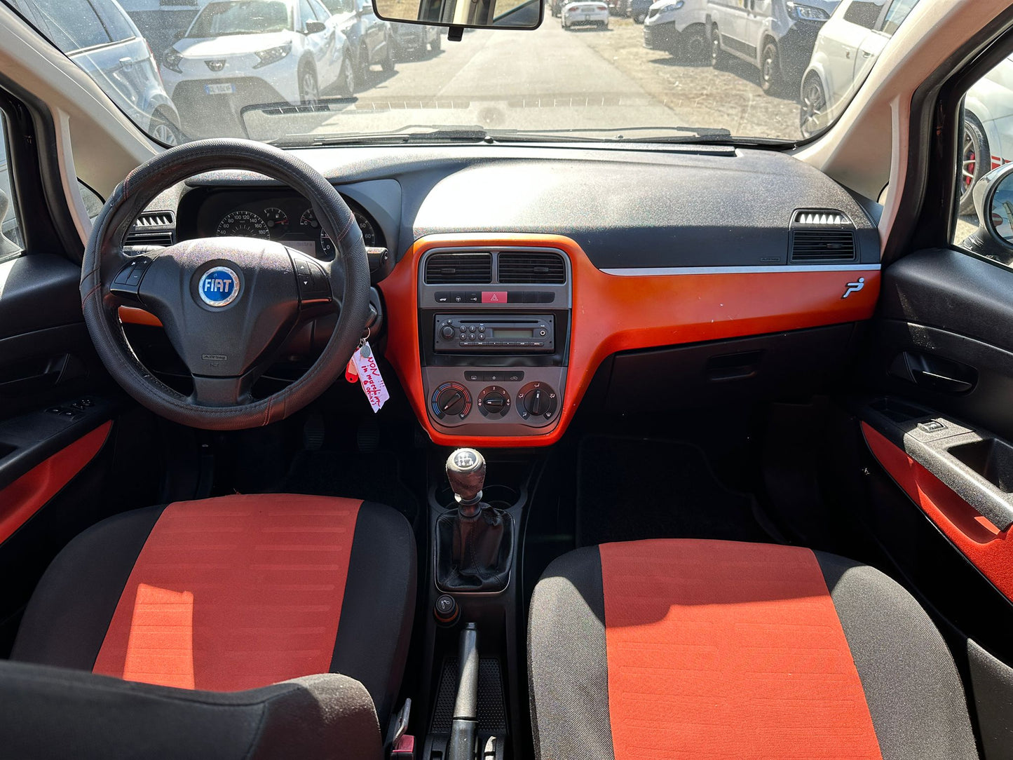 FIAT GRANDE PUNTO 1.4 5P DYNAMIC – CITYCAR SPAZIOSA, ECONOMICA E SENZA TEMPO!