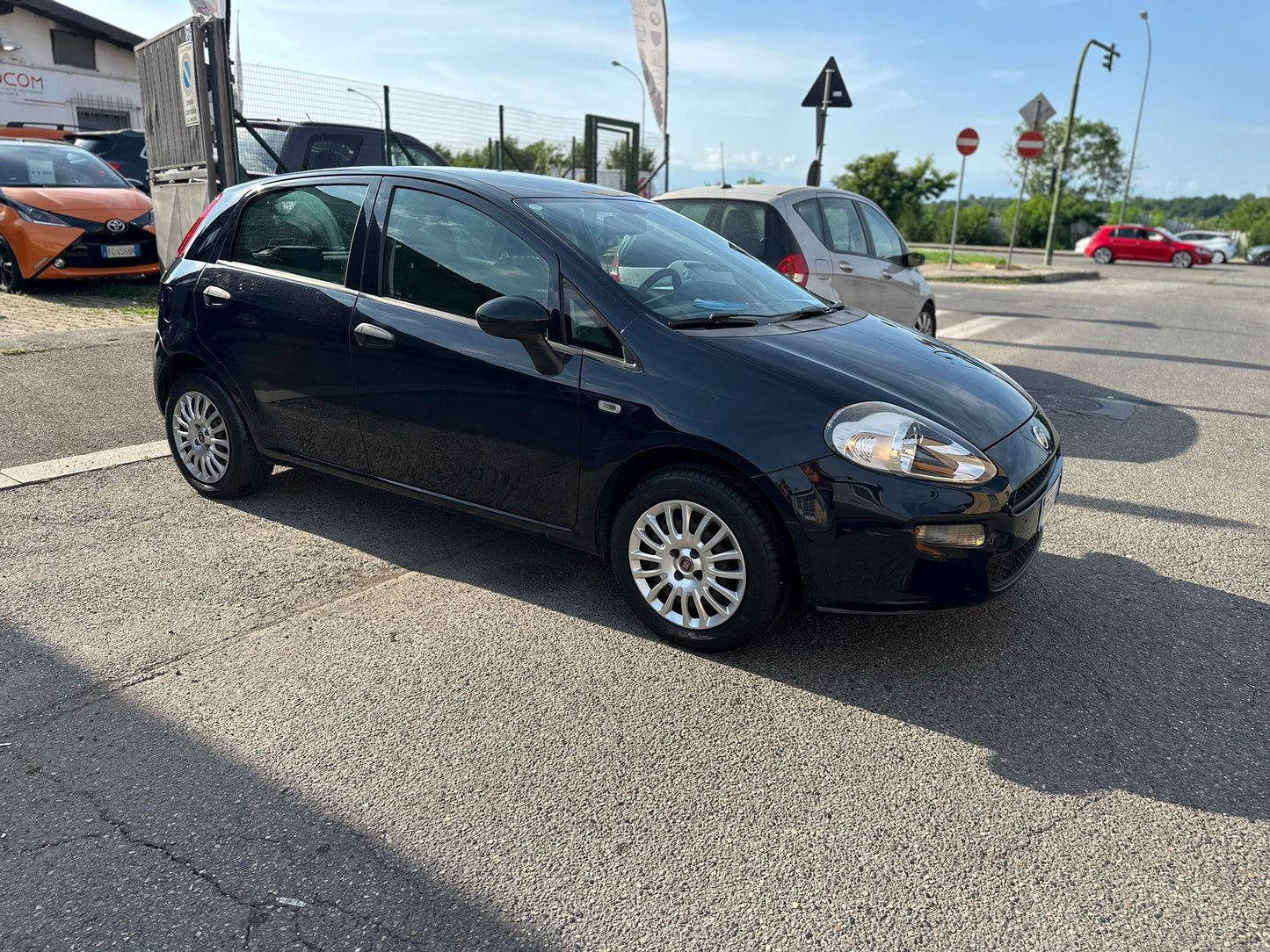 FIAT PUNTO 1.4 8V 5P EASYPOWER LOUNGE – GPL, SPAZIOSA E CONVENIENTE