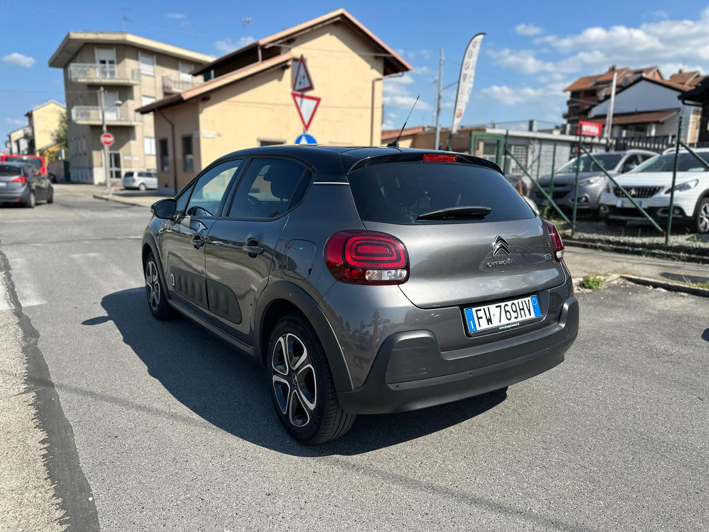 (Torino Auto-Com)CITROËN C3 PURETECH 82 UPTOWN