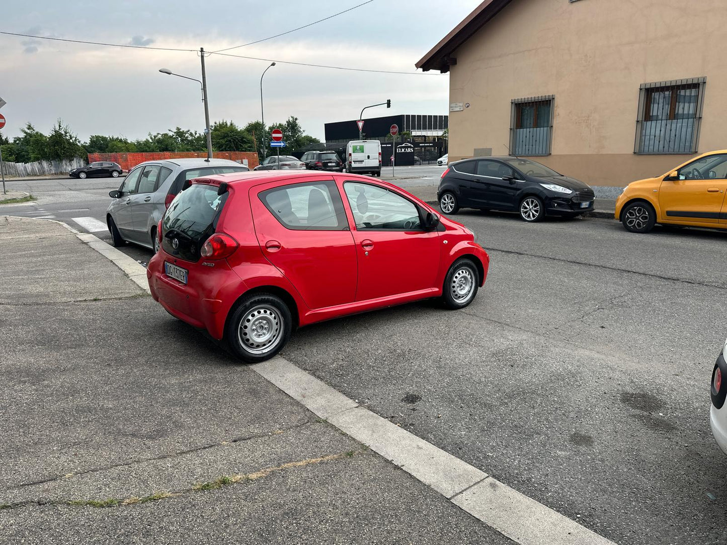TOYOTA AYGO 1.0 VVT-i 5 PORTE SOL – COMPATTA, AGILE E CONSUMI RIDOTTI