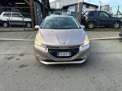 PEUGEOT 208 1.2 VTi 82 CV Allure – Compatta, Elegante e Affidabile!