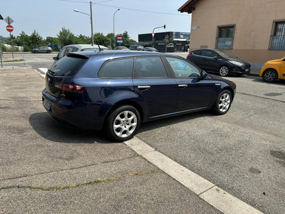 ALFA ROMEO 159 1.9 JTDm 16V Sportwagon TI – ELEGANZA SPORTIVA ALLO STATO PURO