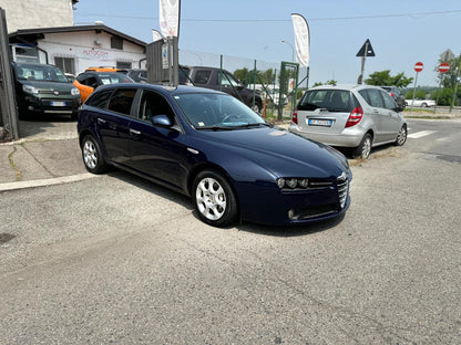 ALFA ROMEO 159 1.9 JTDm 16V Sportwagon TI – ELEGANZA SPORTIVA ALLO STATO PURO