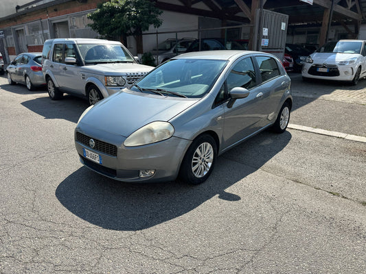 FIAT GRANDE PUNTO 1.4 16V 5 PORTE EMOTION – OCCASIONE PER CHI CERCA UN'UTILITARIA BEN ACCESSORIATA