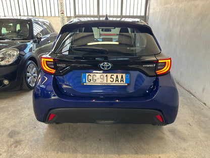 TOYOTA YARIS 1.5 HYBRID LOUNGE – L’IBRIDA COMPATTA, ELEGANTE E INTELLIGENTE!