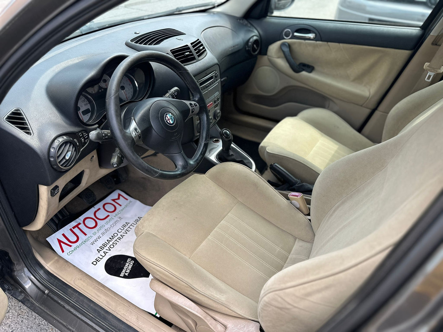 ALFA ROMEO 147 1.6 16V TS 5P BLACK LINE – GPL E STILE SPORTIVO SENZA TEMPO