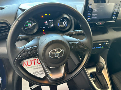 TOYOTA YARIS 1.5 HYBRID LOUNGE – L’IBRIDA COMPATTA, ELEGANTE E INTELLIGENTE!
